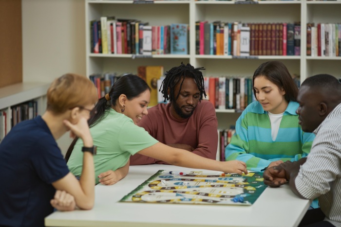 Le jeu de société en bibliothèque / médiathèque